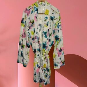BEAUTIFUL PLUS SIZE FLORAL BELTED SHORT ROBE